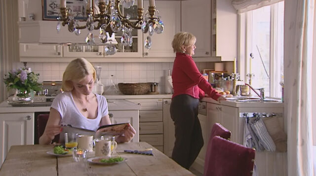 Fil:Juniogvictoria fugleholmen 2009.jpg