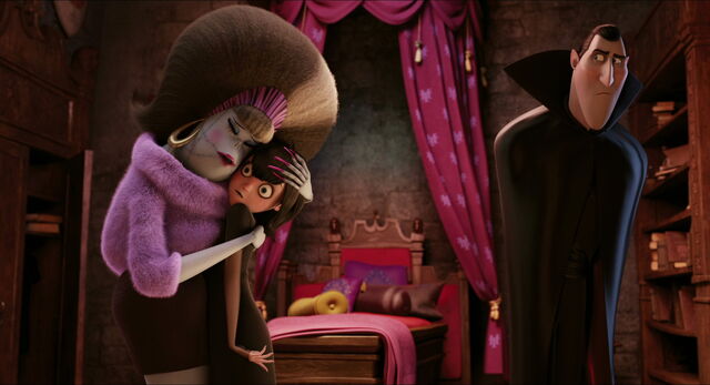 File:Drac Mavis Eunice.jpg