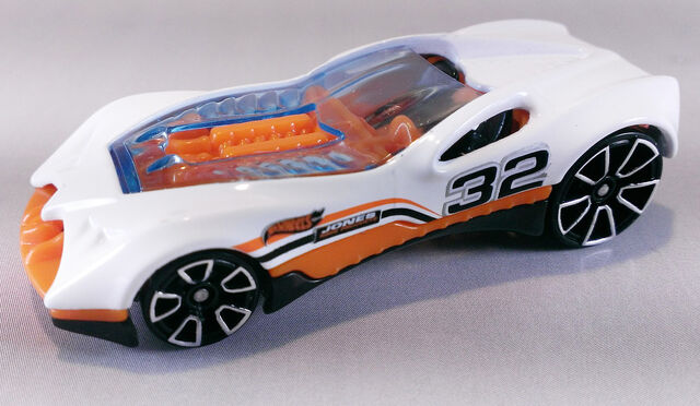 File:CUL8R-DJD15.jpg