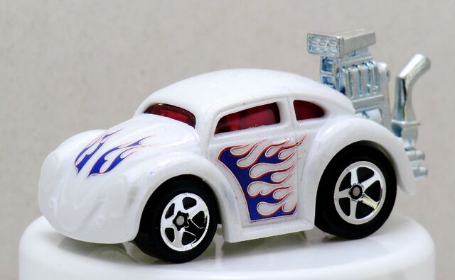 File:Tooned VW Bug-2014 Color Shifters(Cold).jpg