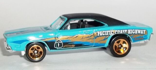 File:HW-Road Trippin’-2104-13-’69 Dodge Charger.jpg