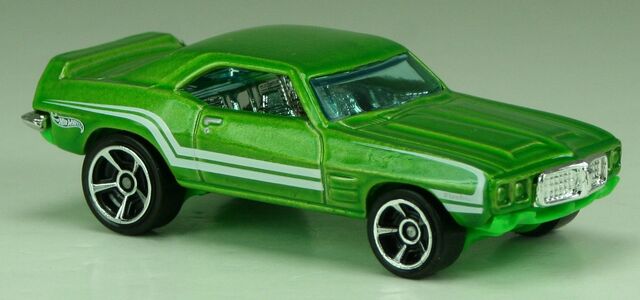 File:2013-MM2-69PontiacFirebirdT-A-Green.jpg