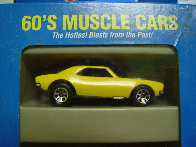 File:67 Yellow Camaro 7spks.jpg