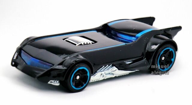 File:Batmobile (The Batman)-2014 061.jpg