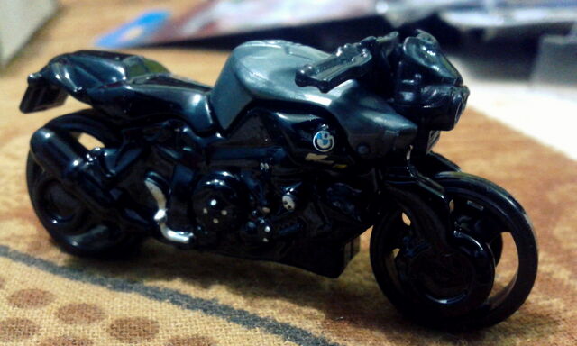 File:BMW K 1300 r.jpg