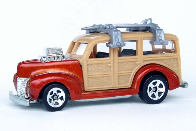 File:Team Surf's Up '40's Woodie - 8638cf.jpg
