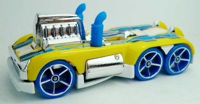 File:Semi-Psycho-2013 058 Future Fleet.jpg
