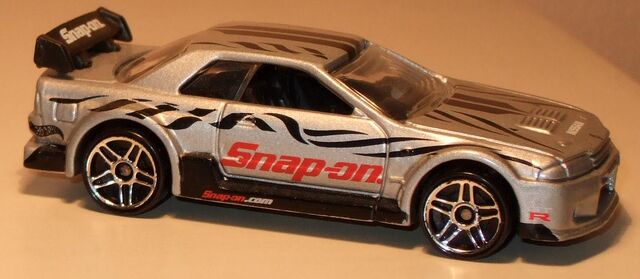 File:Skyline snap-on.jpg