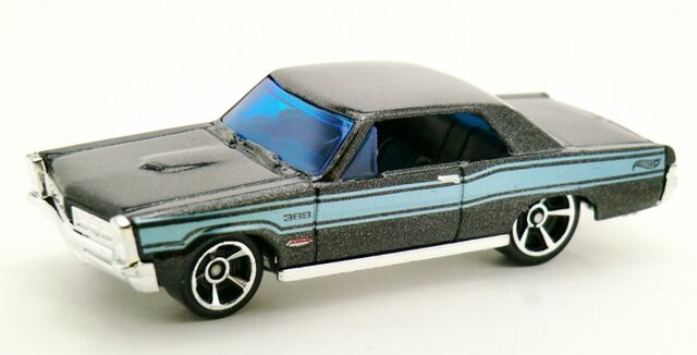 File:'65 Pontiac GTO-2013 3-Pack.jpg