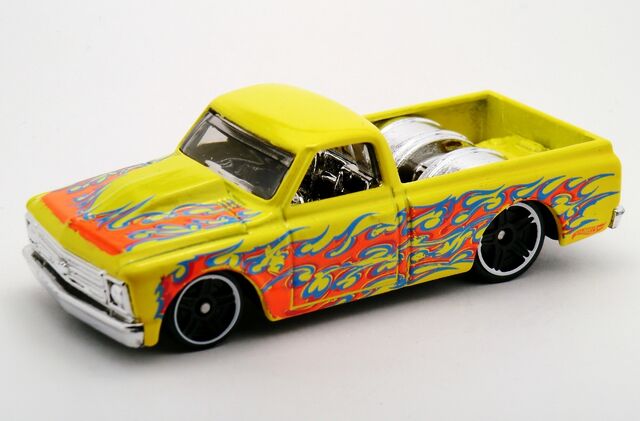 File:'67 Chevy C10-2015 203.jpg