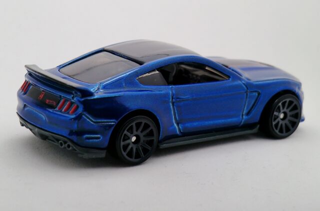 File:Ford Shelby GT350R-2016.jpg