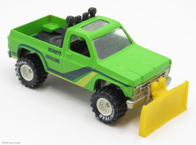 File:Pavement Pounder-12114.jpg