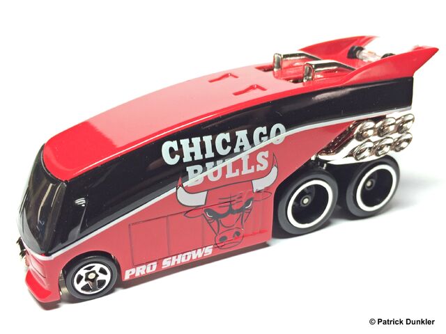 File:HW NBA Pro Show Chicago Bulls loose.jpg