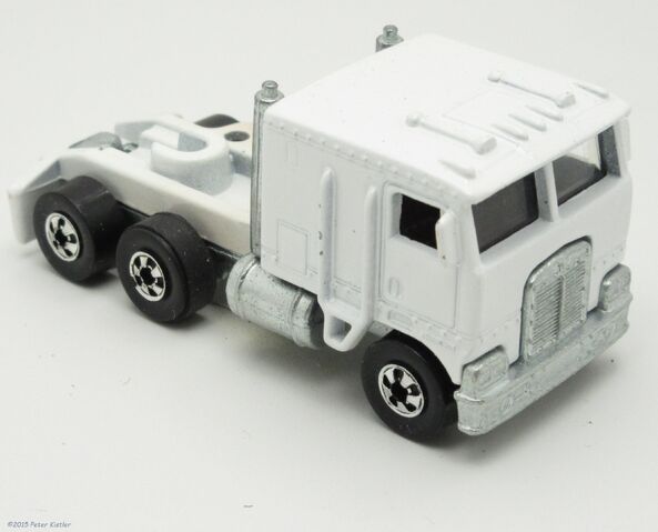 File:Kenworth Van-24689 4.jpg