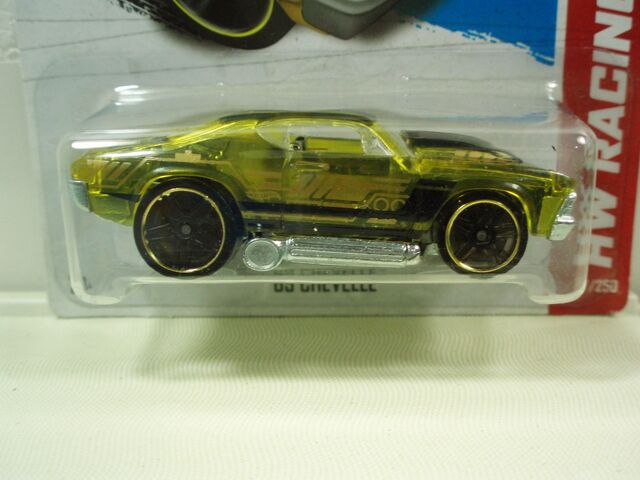 File:Hot-wheels-track-stars-69-chevelle-amarillo-137250-2013-63-MLM4645310958 072013-F.jpg