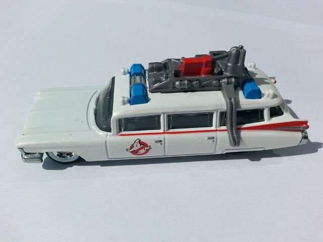 File:Ghostbusters Ecto-1 side.jpg