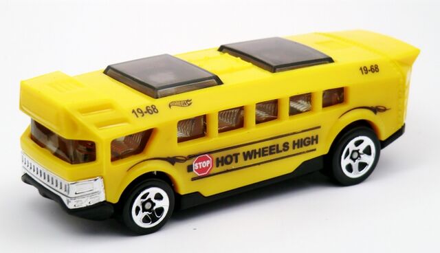 File:Hot Wheels High-2013 120.jpg
