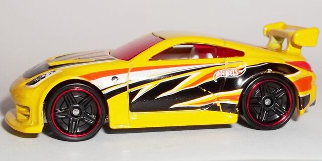 File:HW-2014-4th of July--01-Nissan 350Z.jpg