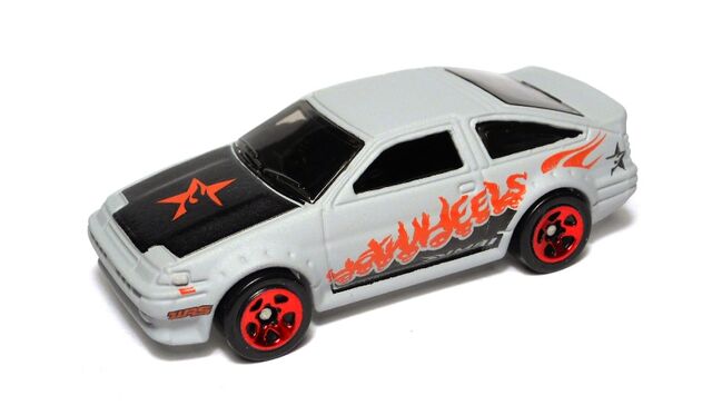 File:AE86 gray red5spk sleepercivic.jpg