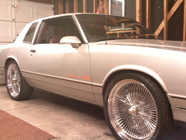 File:THATS WHATS UP! 001.jpg