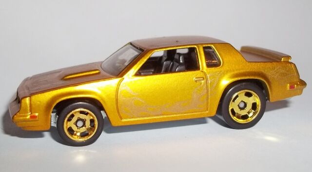 File:HW-2014-Cool Classics--22-'84 Hurst Olds.jpg
