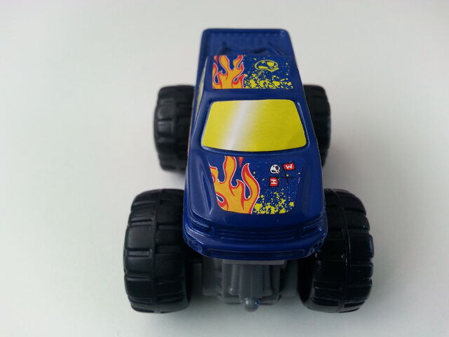 File:Monster Truck front.jpg