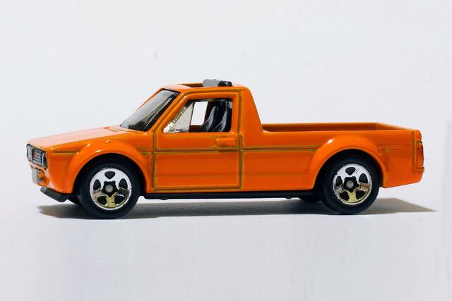 File:Volkswagen Caddy - 00038df.jpg