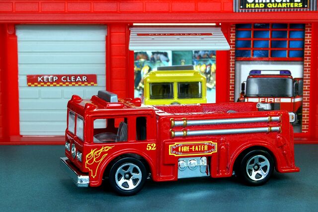 File:Fire Eater - 6921cf.jpg