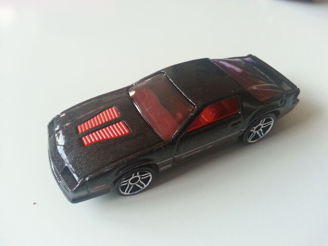 File:85 CAMARO IROC-Z JDMIKE.jpg