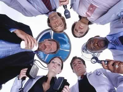 File:House cast S1.jpg