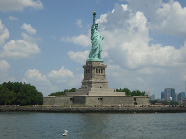 File:Liberty Island 2.jpg