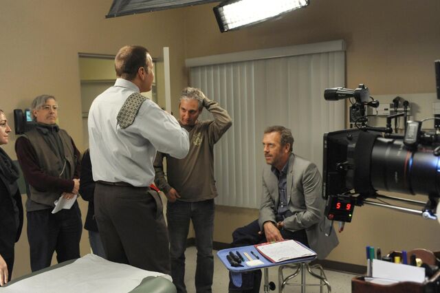 File:House-M-D-Swan-Song-Retro-Special-Everybody-Dies-05-21-12-BTS-Pictures-house-md-30759083-1950-1298.jpg