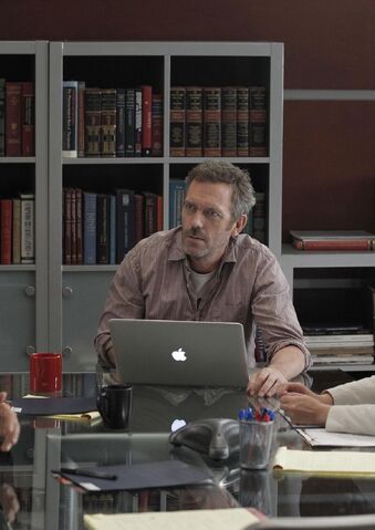 File:House-7x14-Recession-Proof-Promotional-Photos-house-md-19321817-2560-1707.jpg