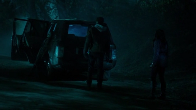 Archivo:Coche-bosqie.png