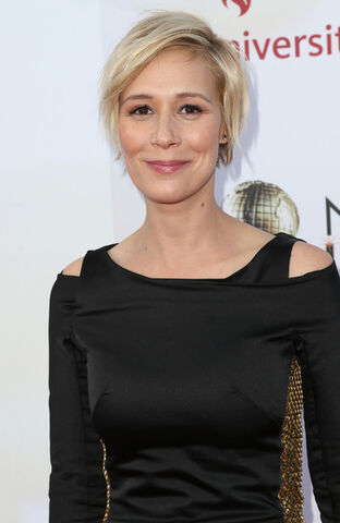 Archivo:Liza-Weil.jpg