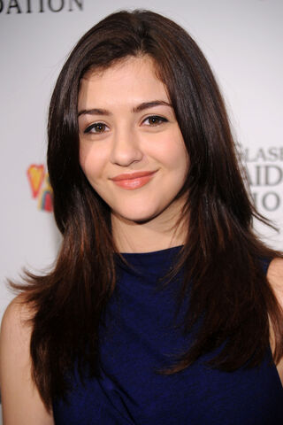Archivo:Katie-Findlay.jpg