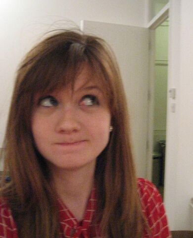 File:Bonnie Wright.jpg