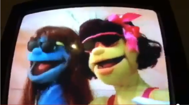 File:Annette Sunglasses.png