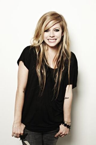 File:Avrillavigne.jpg
