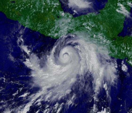 File:Hurricane Pauline 07 oct 1997.jpg