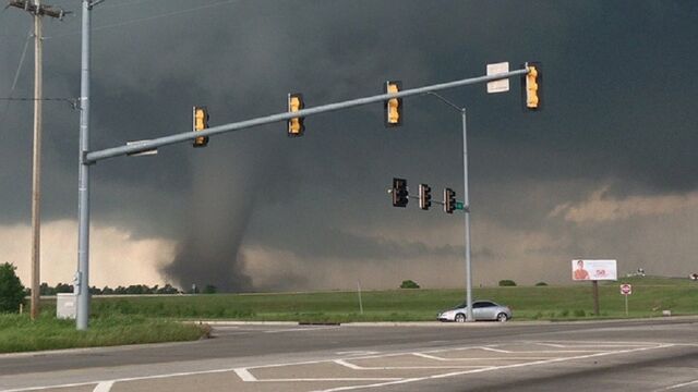 File:Tornado 4.jpg