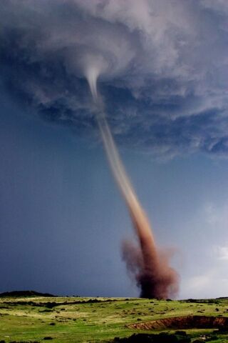 File:Landspout.jpg