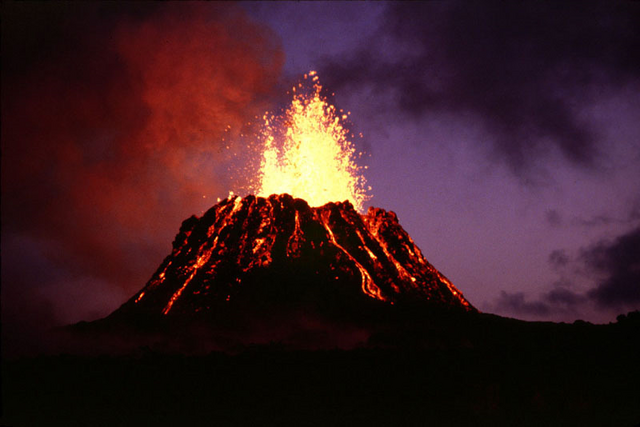 File:Volcanic eruption 31.png