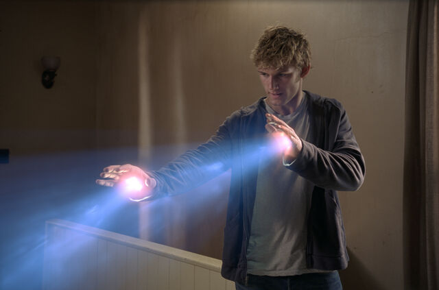 File:Alex-pettyfer-i-am-number-four-image-7.jpg