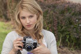 Dianna Agron (Sarah)