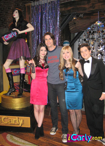 Datei:ICarlyAwards.jpg