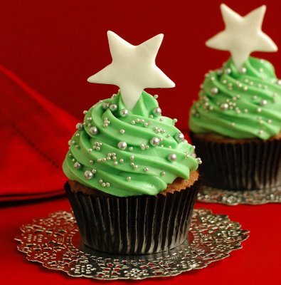 File:Christmas-cupcakes.jpg