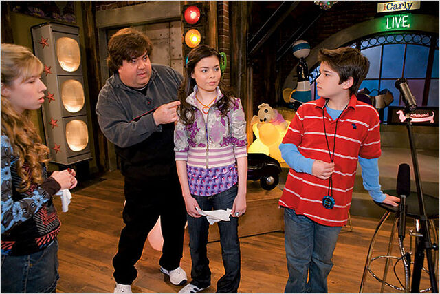 File:Dan Schneider.jpg