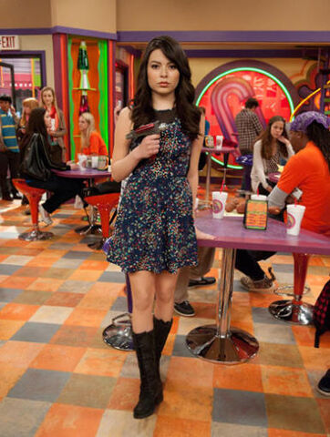 File:CarlyShaygun.jpg