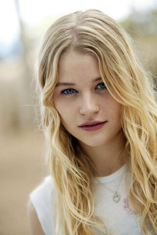 File:Emilie de ravin 16.jpg